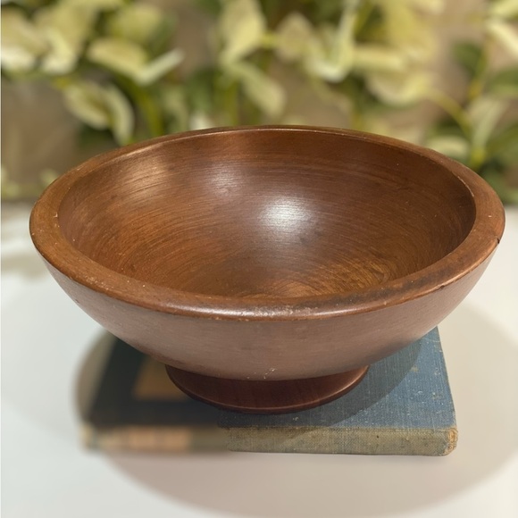 Vintage Wood Pedestal Bowl Mid Century Gorgeous Mahogany Grain Hand Turned - Picture 8 of 9
